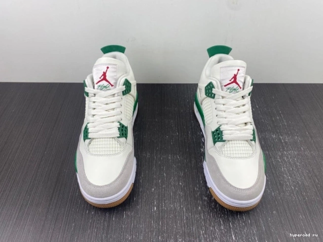DR5415-103 Pine Green Air SB Jordan x 4 Nike 0826
